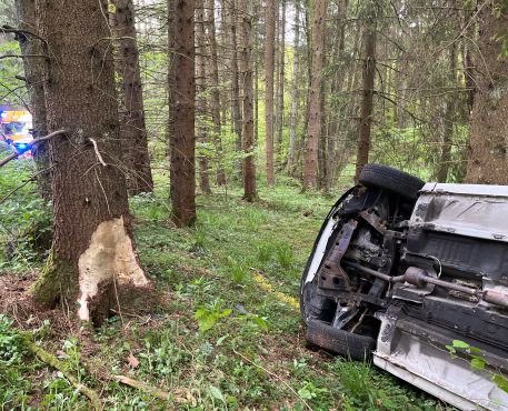 Kollision mit Baum
